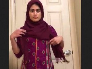 Big booty cutie in hijab