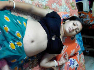 Boudi reveals her intimate parts during a video call