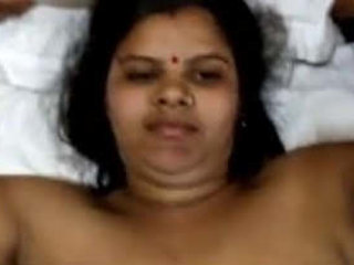 Indian wife engages in sexual activity