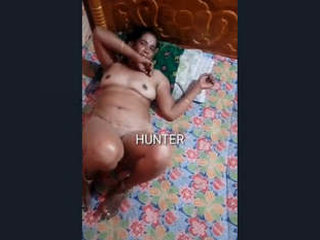 Indian escort Randi's sensual encounter with an older Indian man