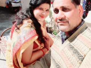 A seductive wife relaxes in the tub