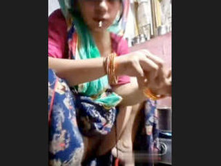 Anju Bhabi's steamy bathroom playtime: Preparing food and indulging in self-pleasure