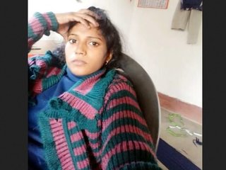 A tantalizing video of a seductive girl showcasing her voluptuous curves