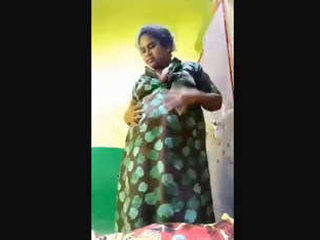 An Indian woman showcases her curvy figure in personal nude photos
