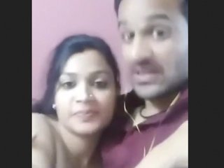 Indian wife's explicit display with her spouse is a captivating spectacle