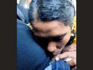 Indian girl performs oral sex in a vehicle