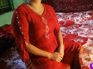 Indian girlfriends share a sensual oral sex session in this hot video