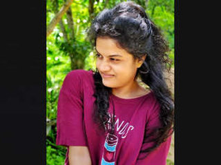 Stunning Lankan beauty in a steamy new release