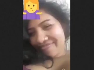 A lovely lady reveals her bare physique over video call