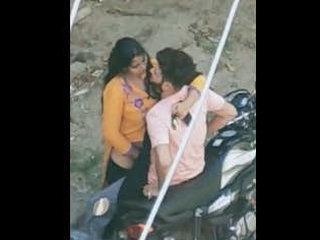 Indian couple's daring outdoor encounter caught on camera in high definition