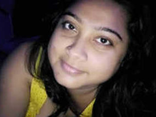 Indian desi babe shows off her body parts in a steamy shower