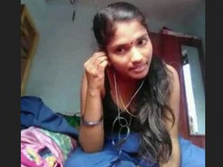 Watch a sultry Mallu bhabhi give a famous blowjob