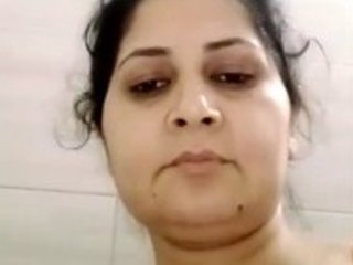 Bhabhi's solo fingering session