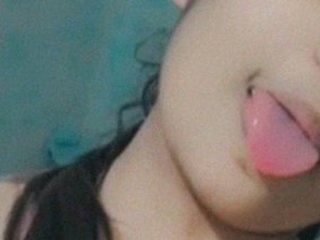 Indian babe flaunts her big breasts in a nude selfie