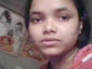 Desi girl gets her pussy fingered by home tutor's hand