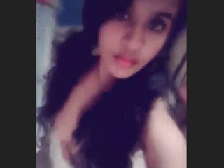 Desi babe records a hot video for her partner