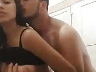 Chennai IT girl indulges in hard sex with her boyfriend in hotel room