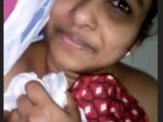 Husband captures his wife's body in a steamy video