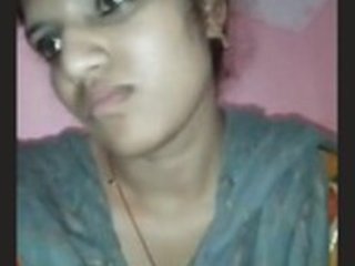 Indian GF's pussy captured on camera