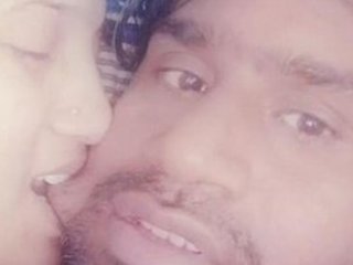 Watch Bhabhi's seductive tango in a live private show