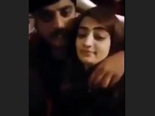 Pakistani lovers in steamy video