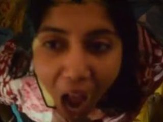 Desi aunty from Orissa takes a cumshot in her mouth after giving a blowjob