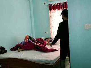 Indian couple enjoys hardcore sex with food delivery boy