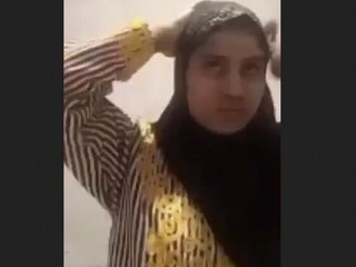 Muslim girl in hijab reveals her body in a video