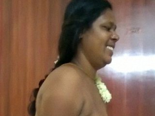 Jasmine Ceci of Kollam shows off her nude body in a Malayalam video