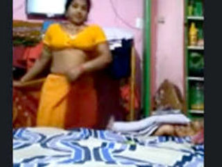 Desi bhabi with a big beautiful butt gets her pussy fingering in HD video