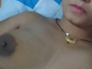This Indian desi girl is not a pornstar, but she loves to flaunt her assets