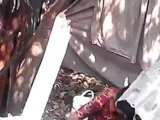 Desi bhabhi in bathtub caught on camera by neighbor