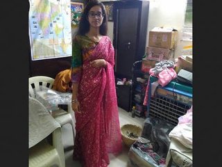 Cute Indian girl pleasures herself with her fingers