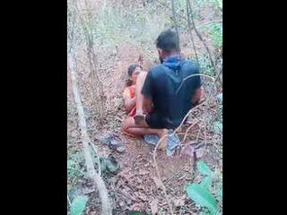 Mature Bhabhi's outdoor fucking in village setting