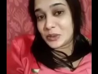 Horny Indian-girl shows off her pussy and deepthroating skills on camera