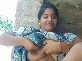 Local Indian babe flaunts her big boobs and hairy pussy in solo video
