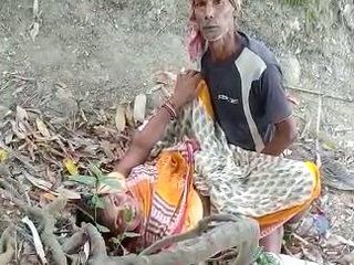 Dehati sex video with Bihar Bhojpuri baba in outdoor setting