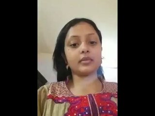 A beautiful college girl from Lucknow gets naughty in the classroom