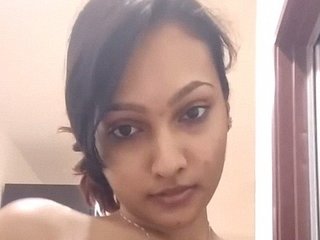 Nude college girls from Tamil show off in selfies