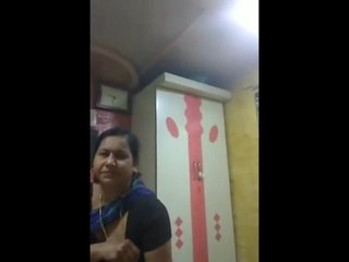 Aunty gives blowjob to uncle in desi video