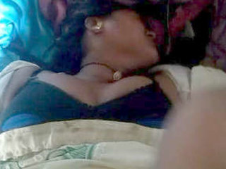 Desi bhabi gets a nice fuck in the village