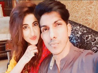 Desi girl gets naughty with her friend in a steamy video