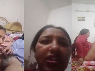 Desi auntie gets naughty with her uncle in homemade video