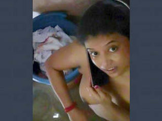 Sister's secret recording of cousin's bath time with phone call