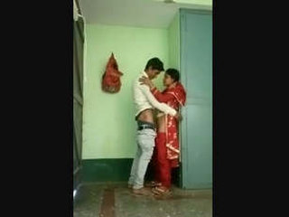Desi lovers secretly enjoy hot sex at home