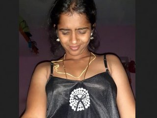 Latest video of Tamil wife Maya taking a bath