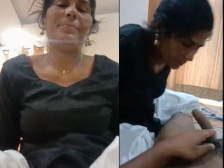 Desi maid gives a blowjob to her rich employer