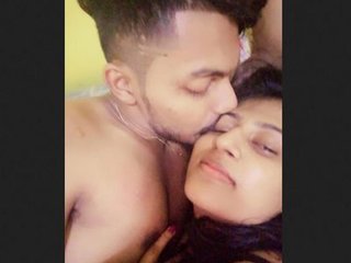 Desi couple enjoys hardcore sex in mast tagged video