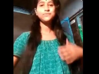 Indian girl flaunts her big breasts in a steamy video