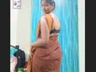 Tamil wife with a seductive voice gives hot talk